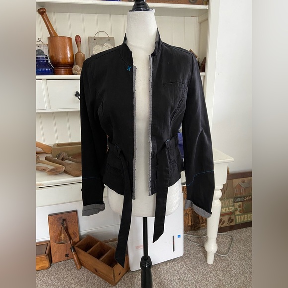 Oakley - Picture 1 of 4